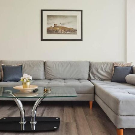 Big Apartment Next To Gordon Beach Plus Free Parking Tel Aviv Exteriör bild
