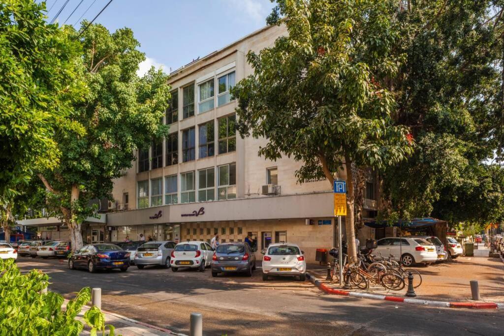 Big Apartment Next To Gordon Beach Plus Free Parking Tel Aviv Exteriör bild