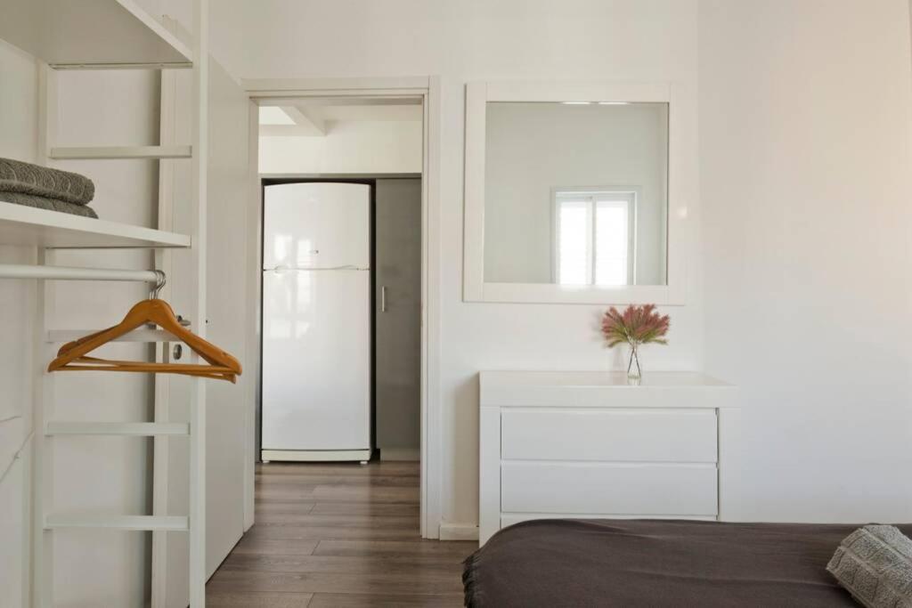 Big Apartment Next To Gordon Beach Plus Free Parking Tel Aviv Exteriör bild